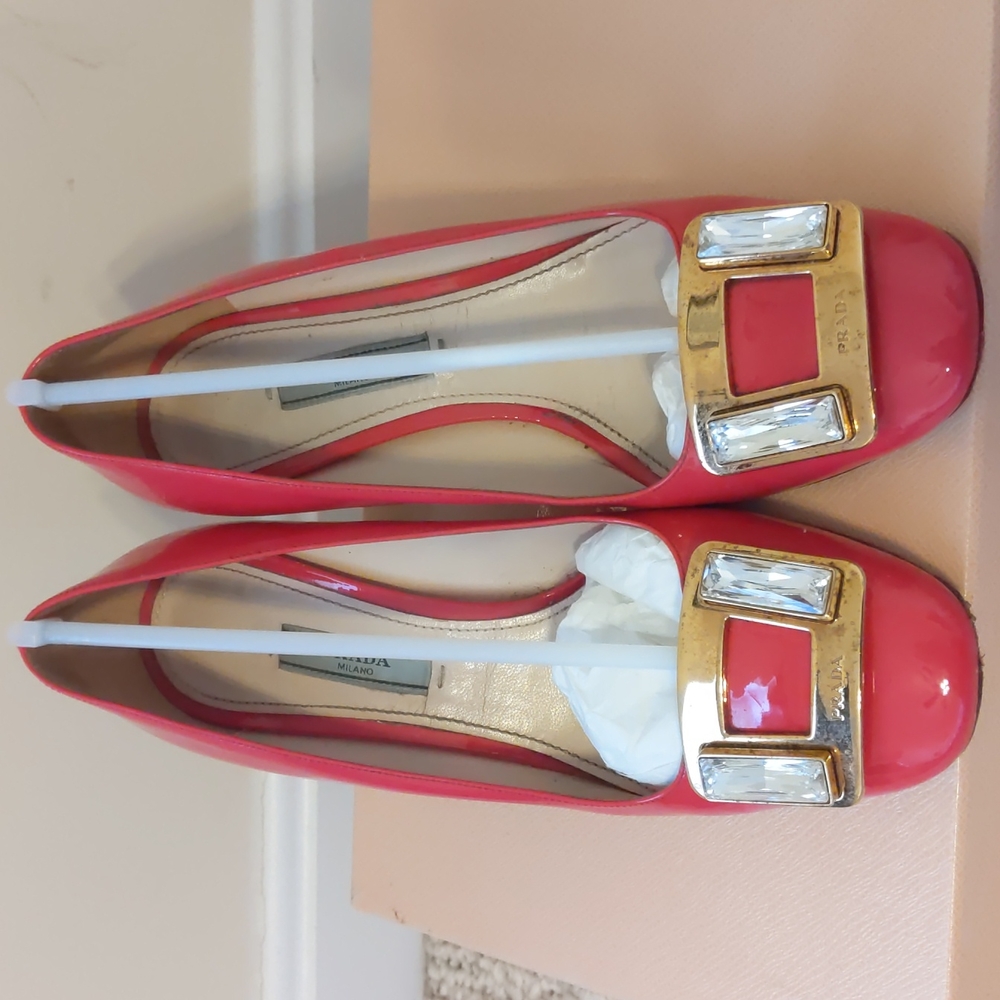 Prada Fushia Vernice Metal fuxia pumps 36